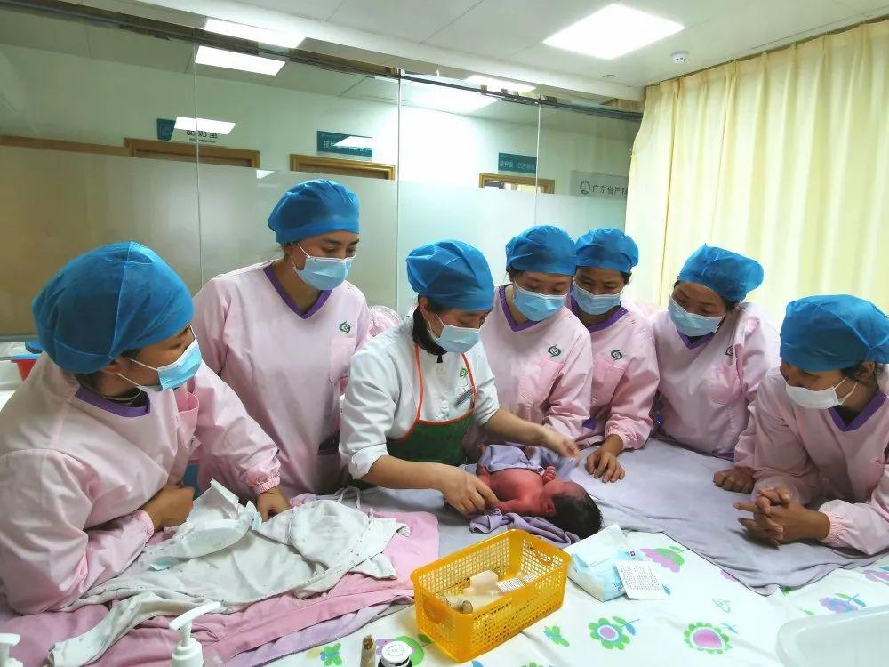 都江堰市妇婴监护型护送